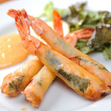 Fried spring roll of shrimp