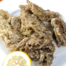 Mozuku seaweed tempura