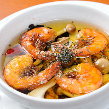 Shrimp and mushroom ajillo