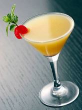 Kiwi and Grapefruit Cocktail