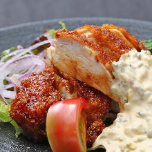 Fried chicken with vinegar and tartar sauce