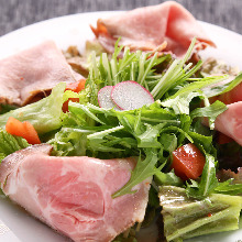 Loin ham salad