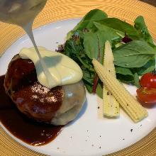 Hamburg steak topped with raclette