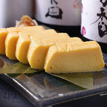 Japanese-style rolled omelet