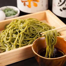 Tea-flavored buckwheat noodles