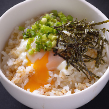 Tamagokake gohan (rice with raw egg)