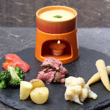Meat cheese fondue