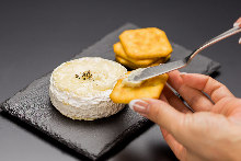 Camembert cheese fondue