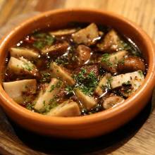 Common mushroom ajillo Common mushroom ajillo