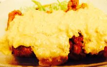 Fried chicken with vinegar and tartar sauce