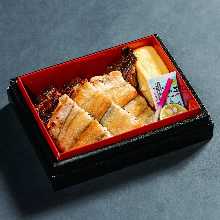 Red and white grilled eel