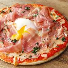 Prosciutto and codded egg pizza