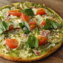 Basil sauce pizza