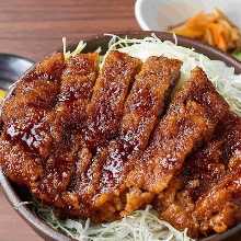 Sauce pork cutlet rice bowl