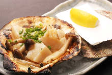 Grilled scallop with butter