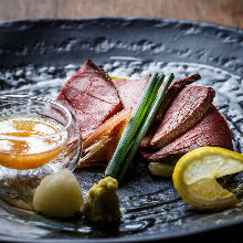 Roast beef with onion sauce Roast beef with onion sauce