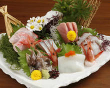 Assorted sashimi