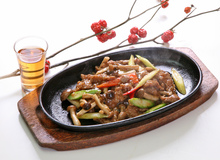 Stir-fried beef and vegetables