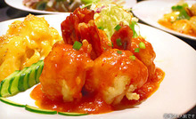 Stir-fried prawn with two sauces