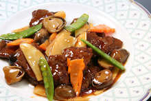 Stir-fried beef with oyster sauce