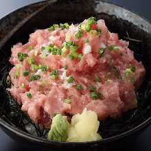 Raw Tuna with Green Onion Bowl