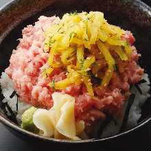 Minced Tuna with Japanese Pickled Radish Bowl