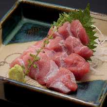 Fresh Wild Bluefin Fattiest Tuna Sashimi  (set of 4 slices)