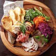 Assorted appetizers, 3 kinds