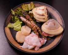 Grilled common orient clams