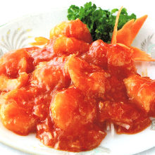 Stir-fried shrimp in chili sauce