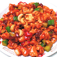 Stir-fried chicken and cashew nuts