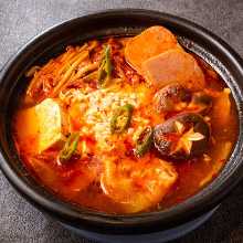 Budae-jjigae