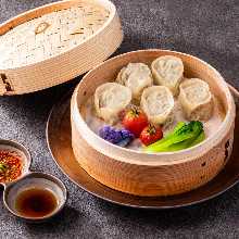 Korean bamboo steamer gyoza