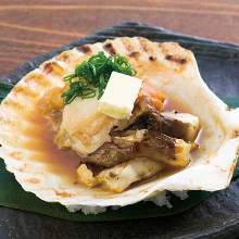 Grilled scallop with butter