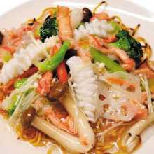 Yakisoba noodles with seafood ankake sauce