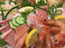 Assorted sashimi