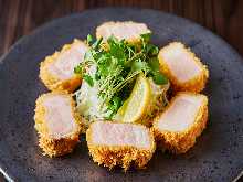 Low-temperature cooking of brand-name pork fried in a molecular cooker, soft pork cutlet