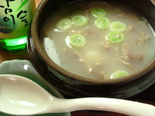 Seolleongtang soup