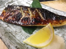 Salted and grilled mackerel