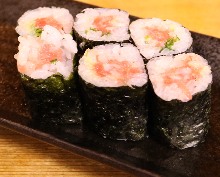 Negi toro (minced tuna with green onions) sushi rolls