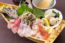 Sashimi boat rice bowl