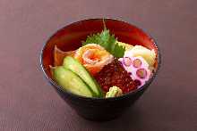 Salmon and salmon roe rice bowl