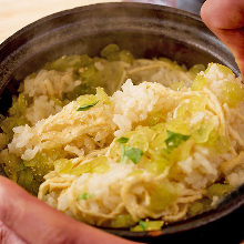 Donabe Gohan (rice in an earthen pot)