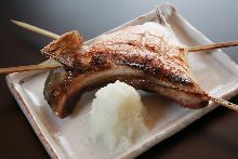 Salted and grilled yellowtail collar meat