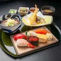 Soba noodles, tempura, and five nigiri sushi rolls