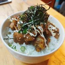 Simmered cubed meat rice bowl