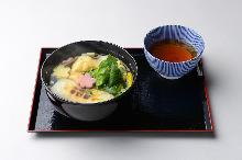 Ozoni (soup with rice cakes)