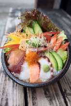 Chirashi sushi