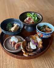 Assorted appetizers, 5 kinds