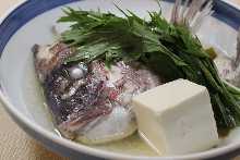 Sea bream head steamed with sake